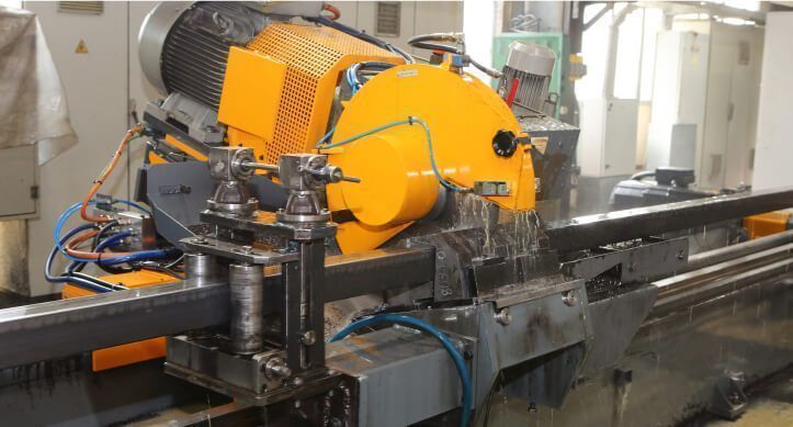 Installation of a saw with a 35 kW engine in the rolling shop