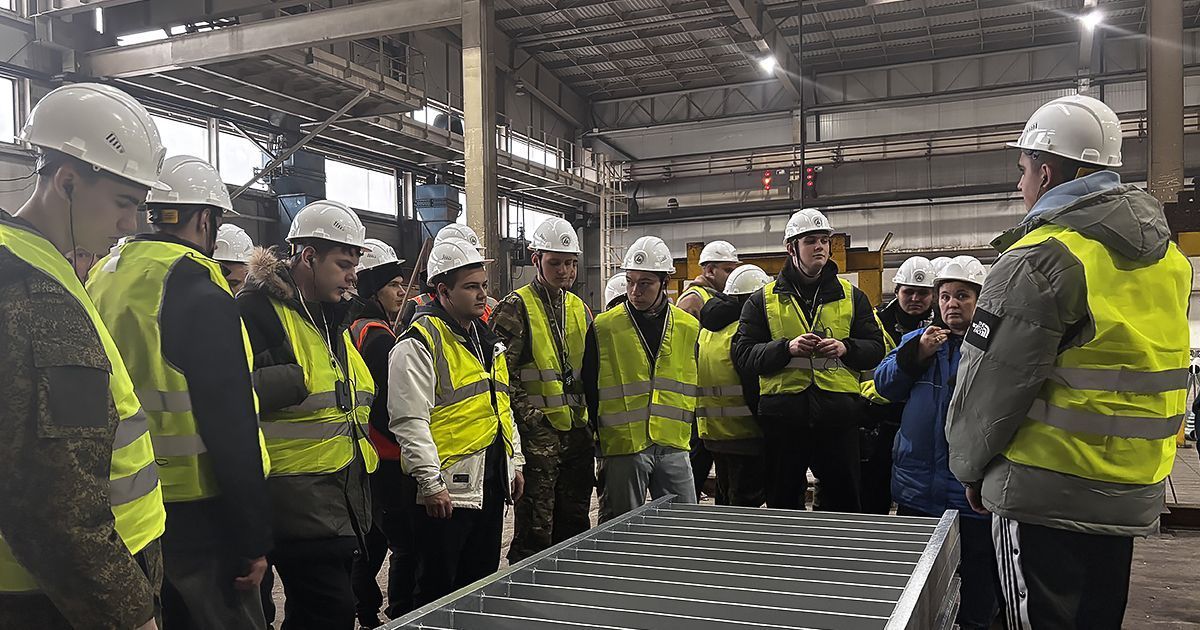 A tour of the AGRISOVGAZ plant for students of the Detchinsky Governor's Agrarian College